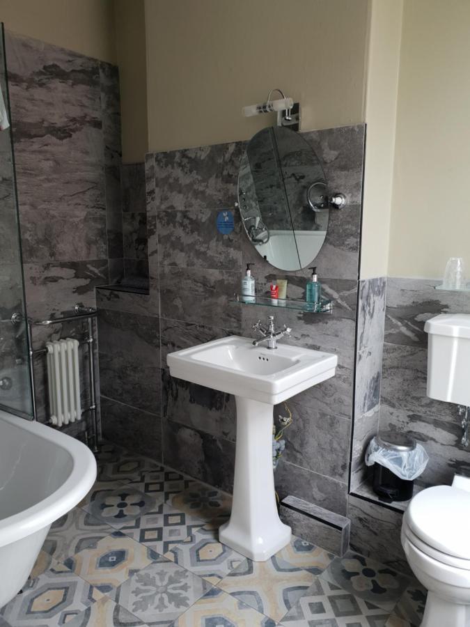 The Camberley Hotel Harrogate Bagian luar foto
