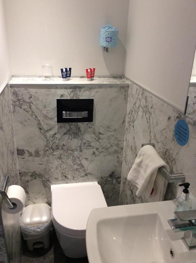 The Camberley Hotel Harrogate Bagian luar foto
