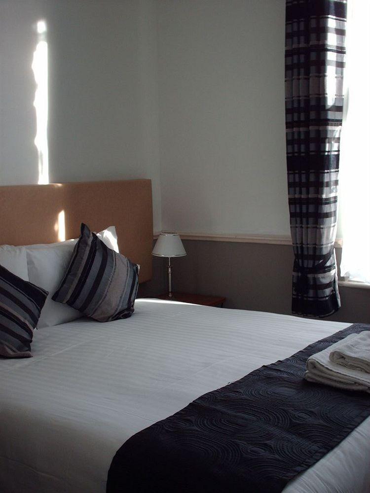 The Camberley Hotel Harrogate Bagian luar foto