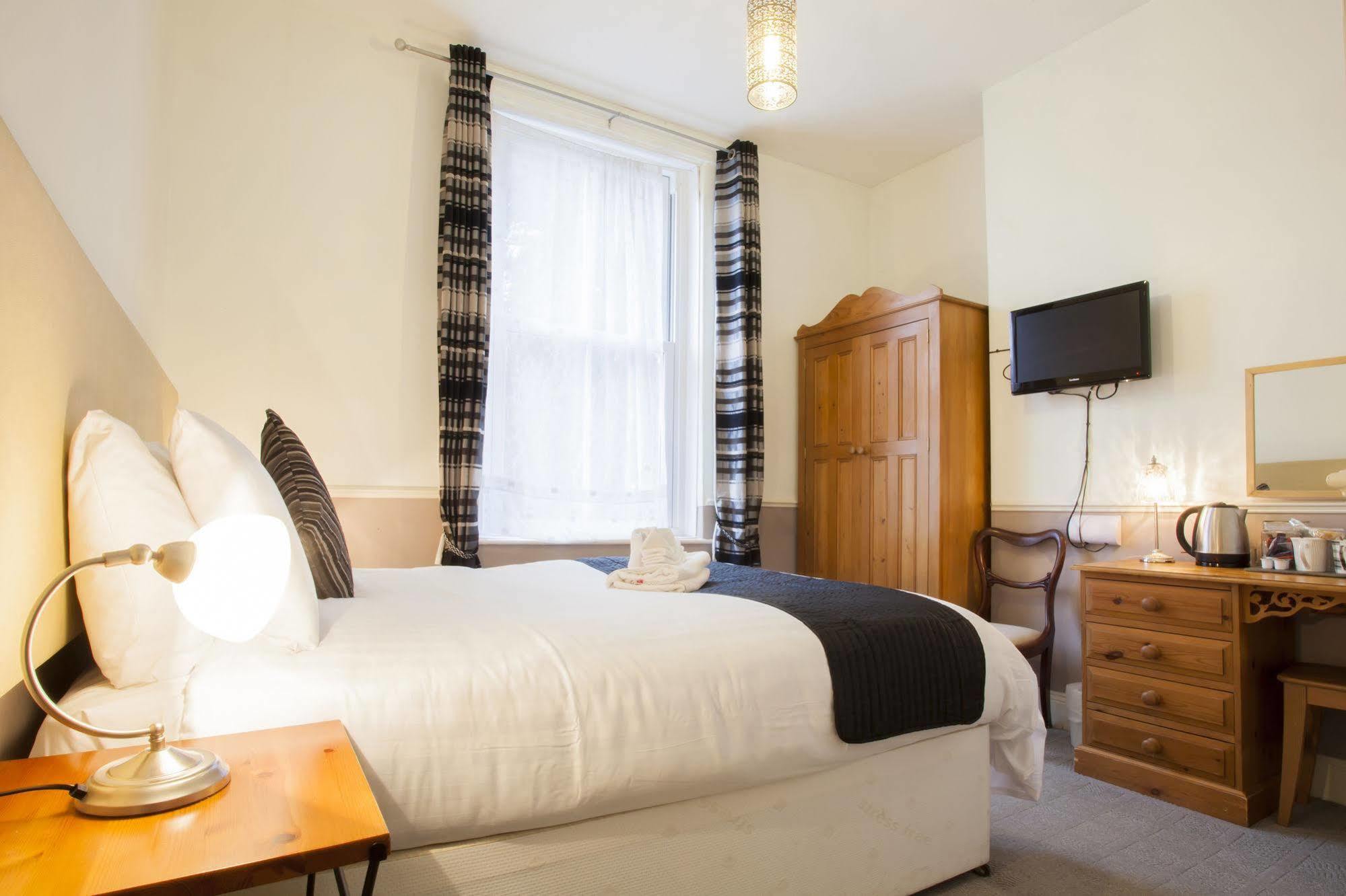 The Camberley Hotel Harrogate Bagian luar foto
