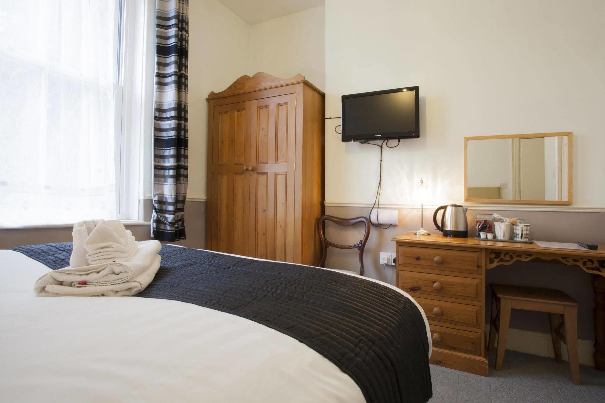 The Camberley Hotel Harrogate Bagian luar foto