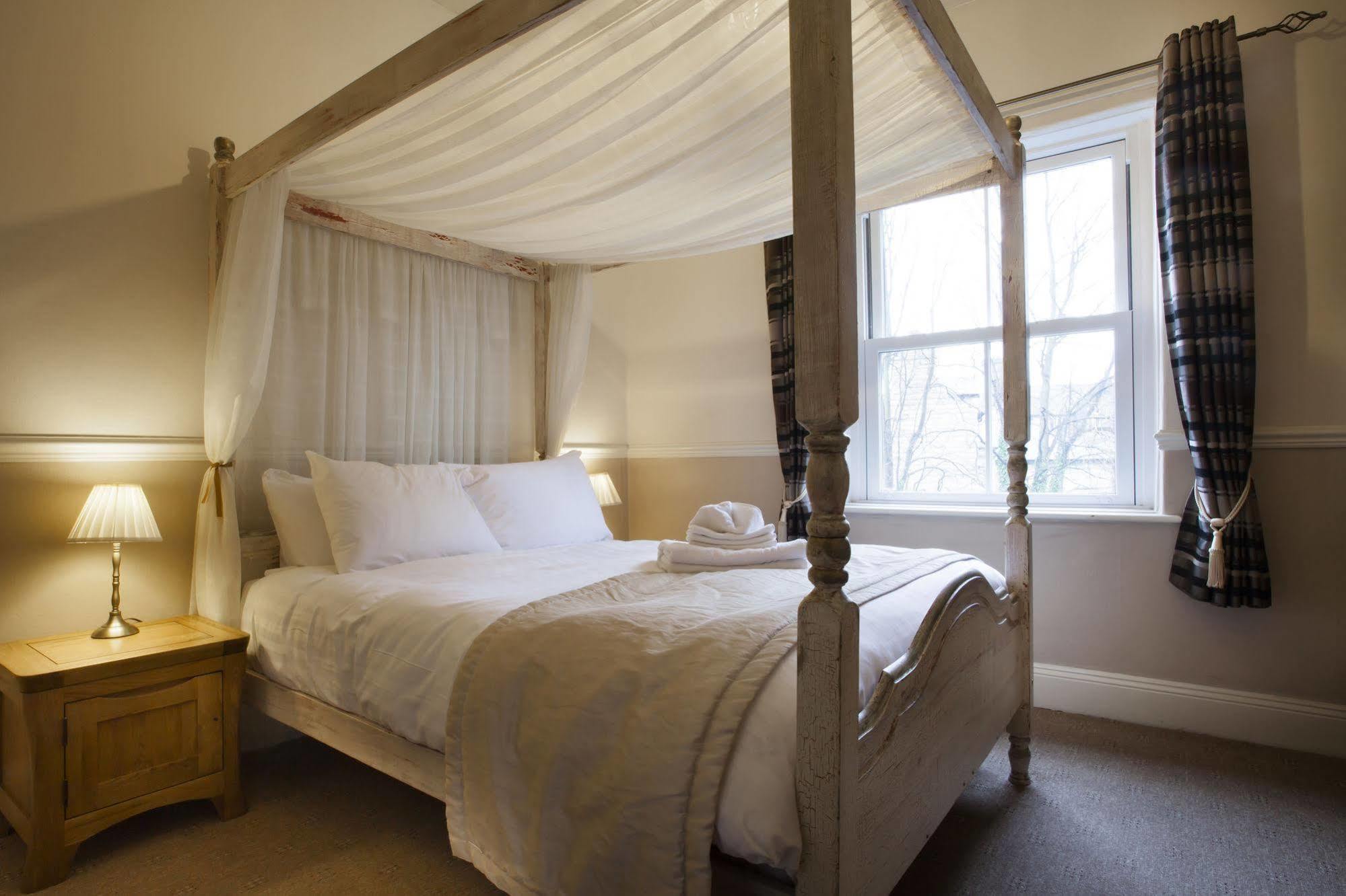 The Camberley Hotel Harrogate Bagian luar foto