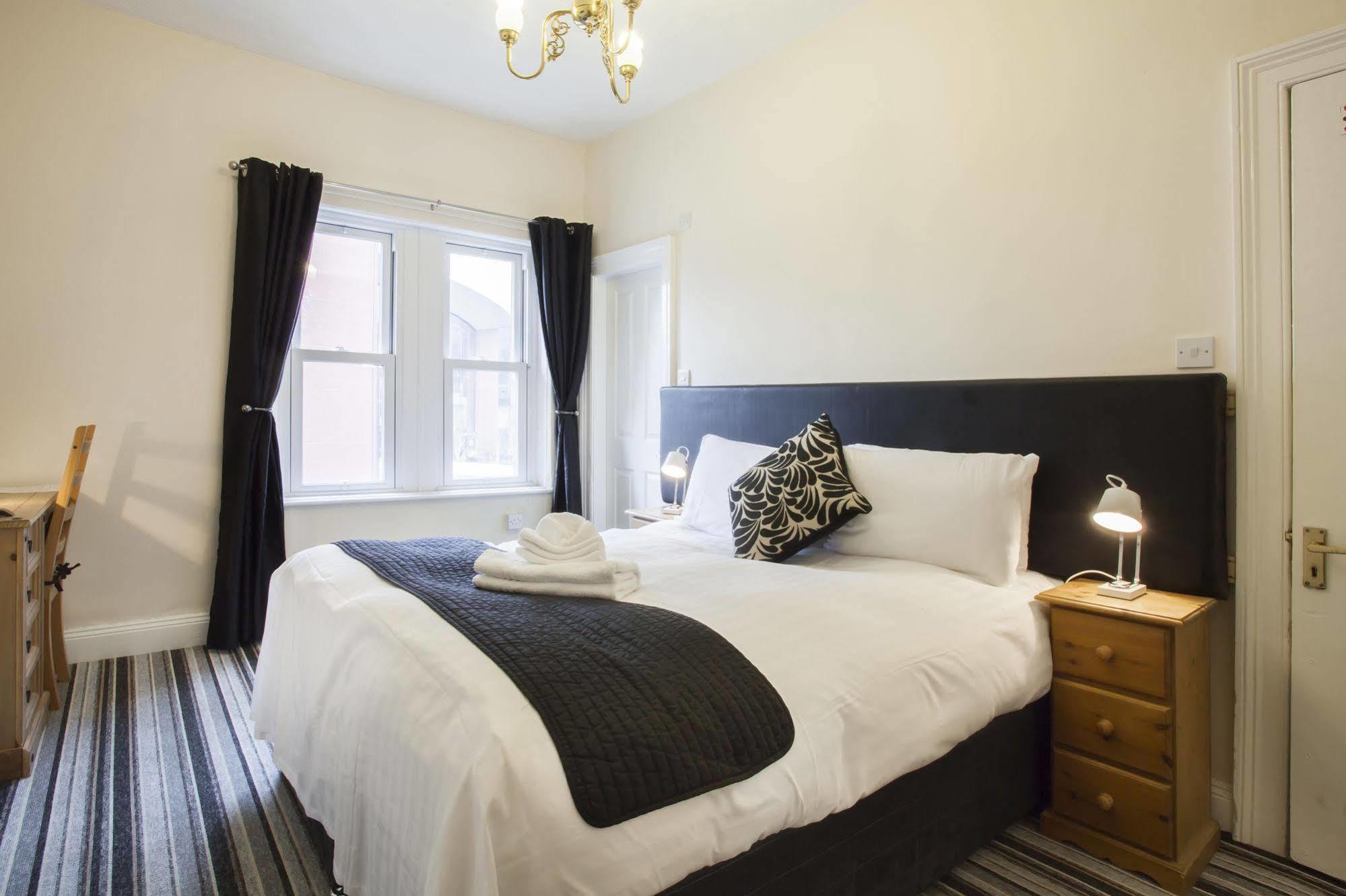 The Camberley Hotel Harrogate Bagian luar foto